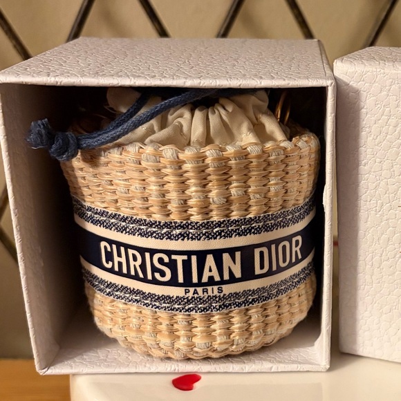 Dior Beauty Drawstring “Mini” Pouch New - Picture 3 of 10